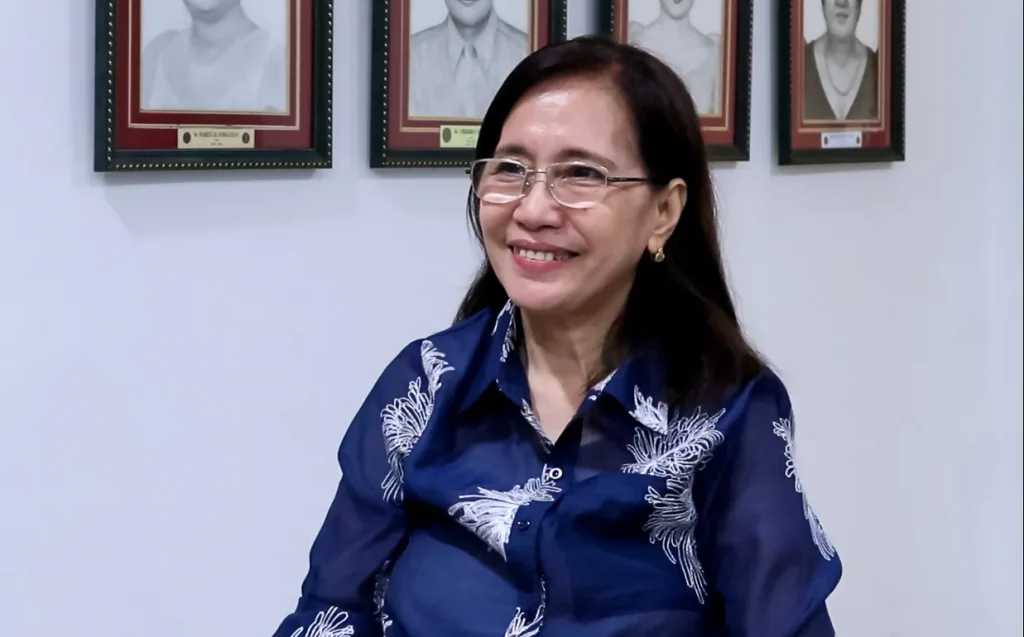 Rebecca Roldan-Dorado (Class of 1978) Secretary, UP Tacloban Alumni Association Former Supervising Budget and Management Specialist, Department of Budget and Management Regional Office VIII
