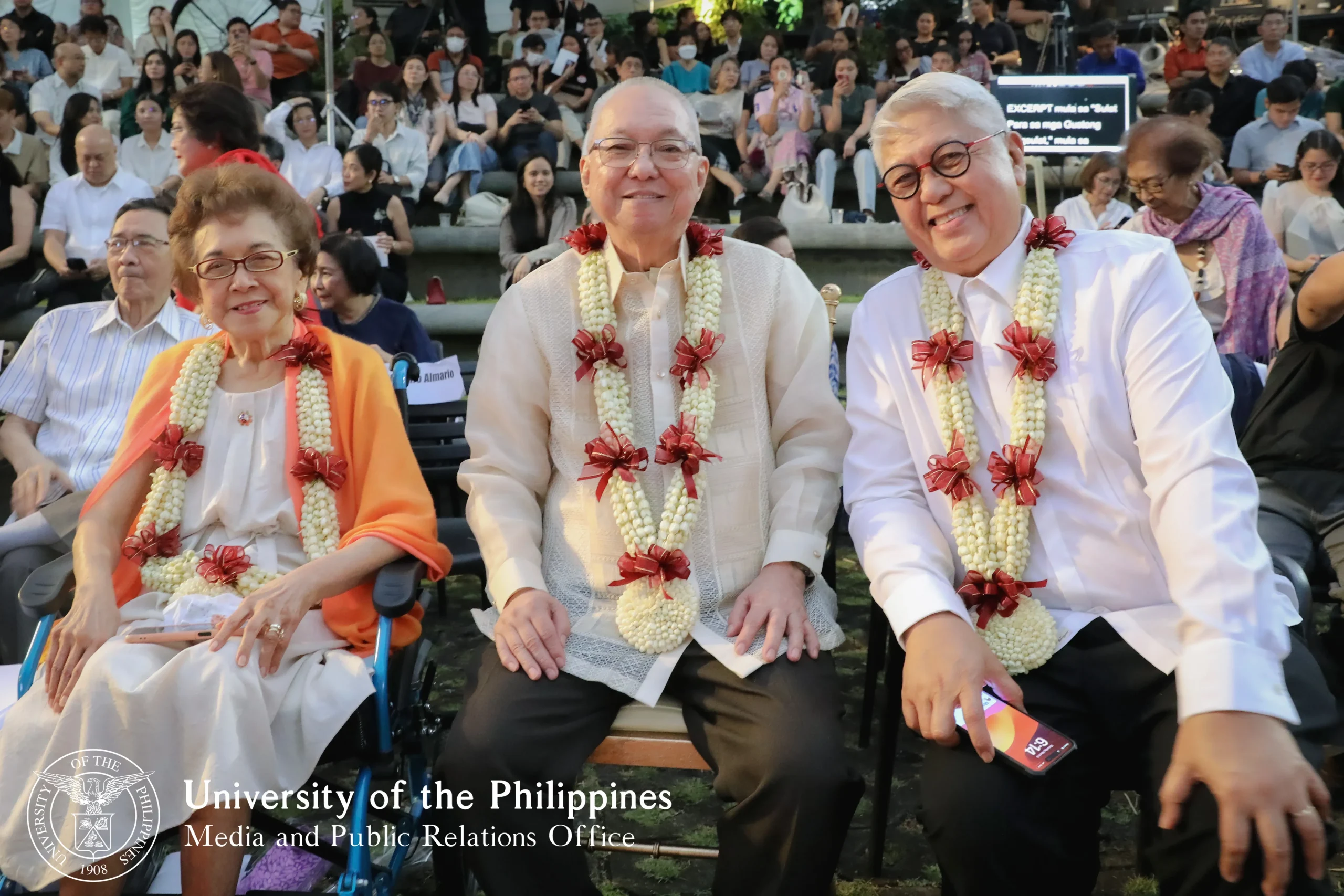 LIVING NATIONAL ARTISTS IN UP